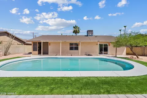 Exterior - 4131 E Ahwatukee Dr, Phoenix, AZ 85044 photo 4 of 6