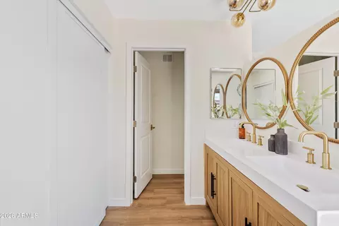 Bath - 4131 E Ahwatukee Dr, Phoenix, AZ 85044 photo 2 of 3