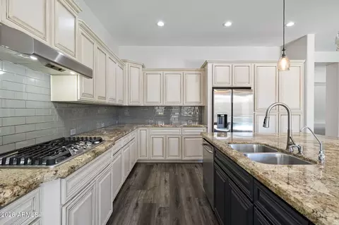 Kitchen - 3941 E Nolan Dr, Chandler, AZ 85249 photo 2 of 3
