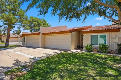 6817 W Eva St, Peoria, AZ 85345