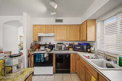 Kitchen - 4616 E Windsong Dr, Phoenix, AZ 85048 photo 3 of 3