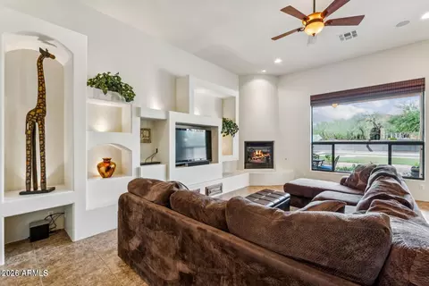 Living - 10426 Greenway St, Mesa, AZ 85207 photo 1 of 4