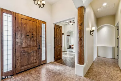 Entry Way - 10426 Greenway St, Mesa, AZ 85207 photo 3 of 6