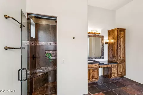 Bath - 10426 Greenway St, Mesa, AZ 85207 photo 2 of 7