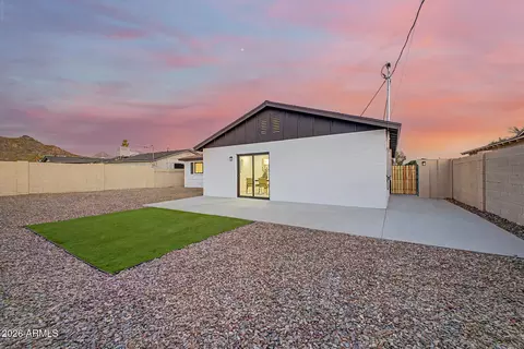 Exterior - 1018 E Ruth Ave, Phoenix, AZ 85020 photo 7 of 18