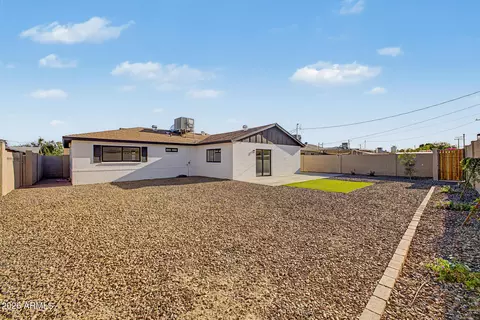 Exterior - 1018 E Ruth Ave, Phoenix, AZ 85020 photo 9 of 18