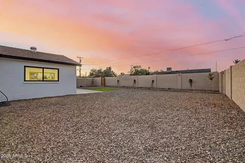 Exterior - 1018 E Ruth Ave, Phoenix, AZ 85020 photo 6 of 18