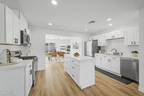 Kitchen - 1018 E Ruth Ave, Phoenix, AZ 85020 photo 2 of 6