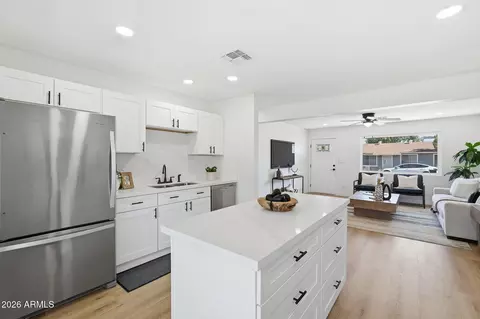 Kitchen - 1018 E Ruth Ave, Phoenix, AZ 85020 photo 4 of 6