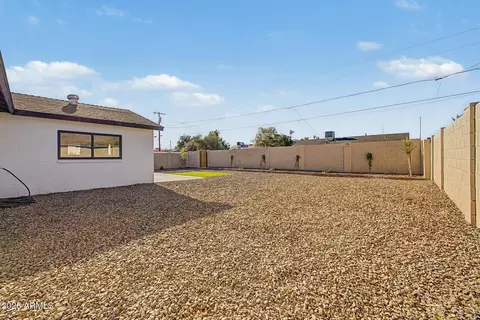 Exterior - 1018 E Ruth Ave, Phoenix, AZ 85020 photo 8 of 18