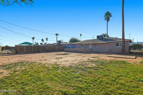 Exterior - 1852 E Mobile Ln, Phoenix, AZ 85040 photo 4 of 5