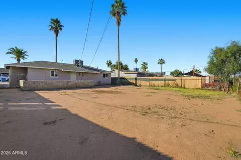 Exterior - 1852 E Mobile Ln, Phoenix, AZ 85040 photo 3 of 5