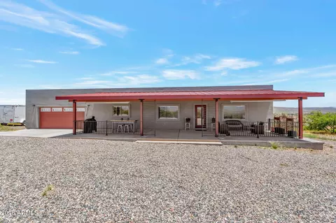 9211 E Rolling Stone Ln, Cornville, AZ 86325
