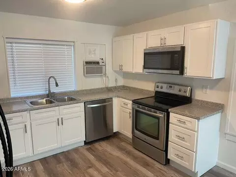 2336 N 11th St, Phoenix, AZ 85006