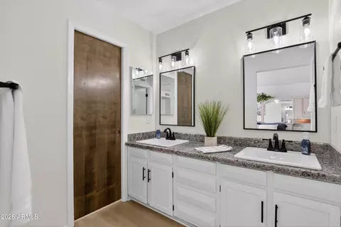 Bath - 507 S Clearview Ave, Mesa, AZ 85208 photo 1 of 5