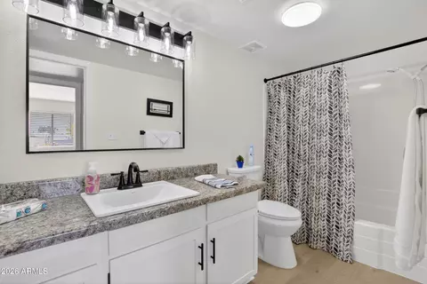 Bath - 507 S Clearview Ave, Mesa, AZ 85208 photo 4 of 5
