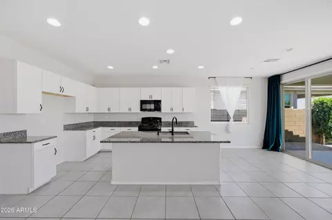 Kitchen - 7545 E Olla Ave, Mesa, AZ 85212 photo 1 of 3