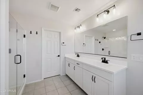 Bath - 7545 E Olla Ave, Mesa, AZ 85212 photo 2 of 3