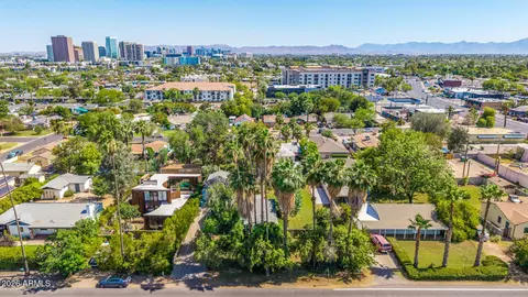 View/Area - 515 W Campbell Ave, Phoenix, AZ 85013 photo 2 of 6