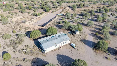 2450 W Gunsite Rd, Paulden, AZ 86334