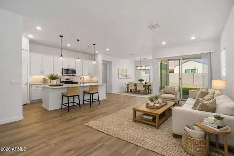 Living - 1734 E Questa Dr, Phoenix, AZ 85024 photo 1 of 2