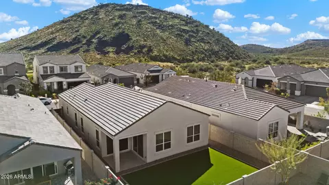 Exterior - 1734 E Questa Dr, Phoenix, AZ 85024 photo 5 of 8