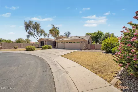 Exterior - 2160 S Boulder Ct, Gilbert, AZ 85295 photo 3 of 7