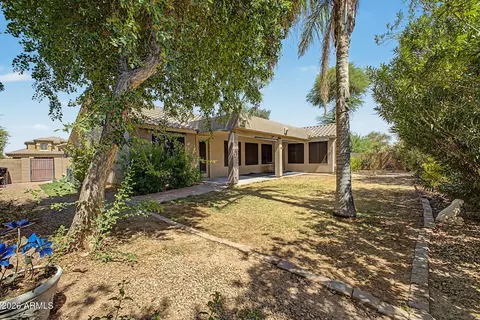 Exterior - 2160 S Boulder Ct, Gilbert, AZ 85295 photo 6 of 7
