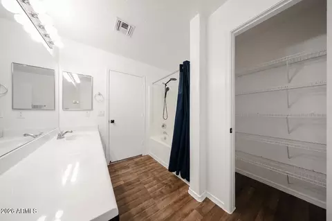 Bath - 3107 W Pollack St, Phoenix, AZ 85041 photo 2 of 3