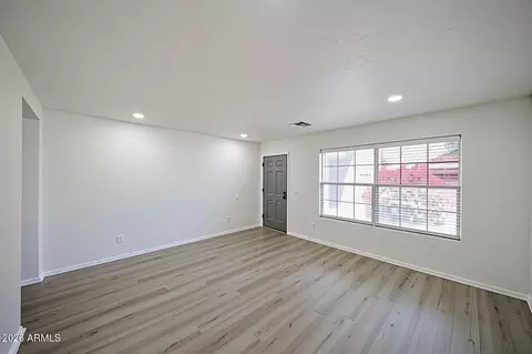 Living - 3107 W Pollack St, Phoenix, AZ 85041 photo 2 of 9