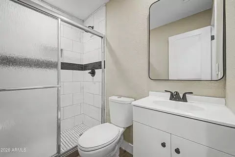 Bath - 641 W Emerald Ave, Mesa, AZ 85210 photo 2 of 3