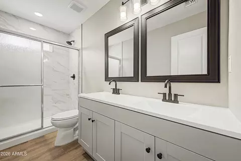 Bath - 641 W Emerald Ave, Mesa, AZ 85210 photo 1 of 3