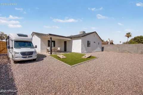 Exterior - 641 W Emerald Ave, Mesa, AZ 85210 photo 2 of 2