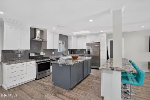 Kitchen - 3111 N 33rd St, Phoenix, AZ 85018 photo 3 of 5