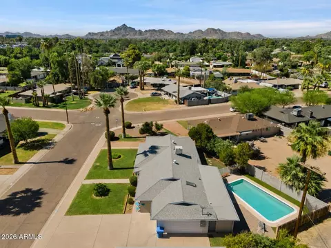 View/Area - 3111 N 33rd St, Phoenix, AZ 85018 photo 5 of 9