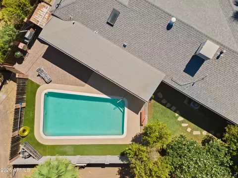 View/Area - 3111 N 33rd St, Phoenix, AZ 85018 photo 8 of 9