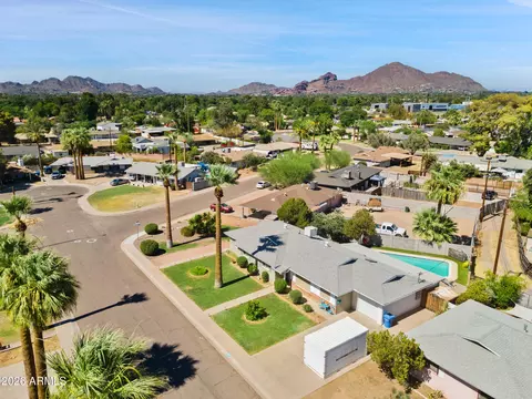 View/Area - 3111 N 33rd St, Phoenix, AZ 85018 photo 6 of 9