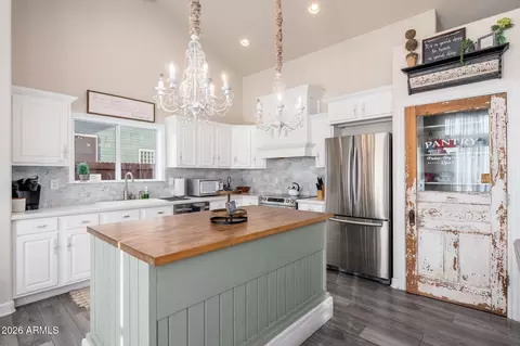 Kitchen - 512 N Eagle Ridge Rd, Payson, AZ 85541 photo 3 of 8