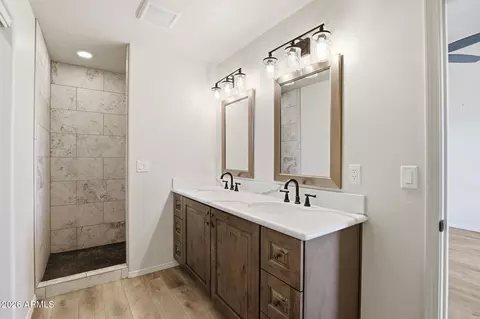 Bath - 1908 E Starlight Pass, Payson, AZ 85541 photo 1 of 2