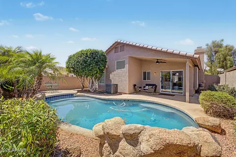 8625 W Paradise Dr, Peoria, AZ 85345