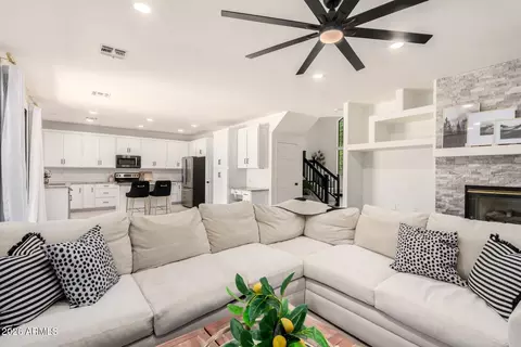 4025 E Paso Trl, Phoenix, AZ 85050 photo 8