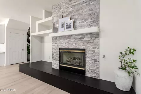 4025 E Paso Trl, Phoenix, AZ 85050 photo 9