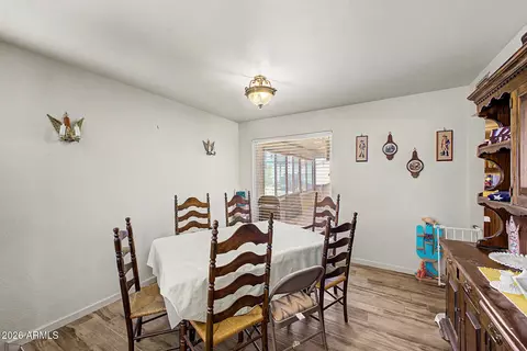 Dining - 4001 E Hancock Dr, Phoenix, AZ 85028 photo 1 of 4