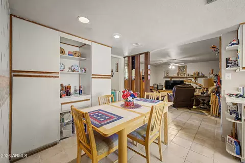 Dining - 4001 E Hancock Dr, Phoenix, AZ 85028 photo 4 of 4