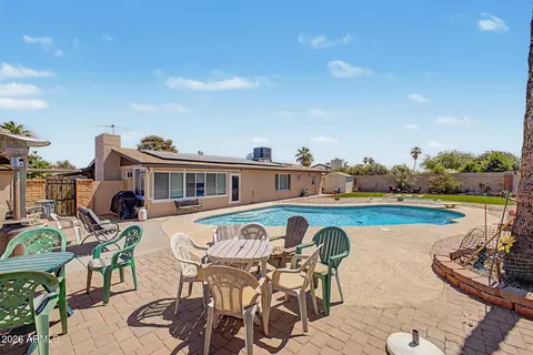 Exterior - 4001 E Hancock Dr, Phoenix, AZ 85028 photo 4 of 10