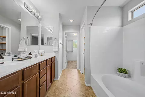 Entry Way - 2154 S Martingale Rd, Gilbert, AZ 85295 photo 6 of 8