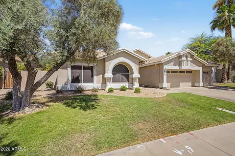 Exterior - 2034 E Dias Dr, Gilbert, AZ 85234 photo 2 of 9