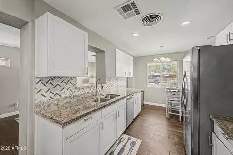 Kitchen - 2344 W Mitchell Dr, Phoenix, AZ 85015 photo 1 of 3