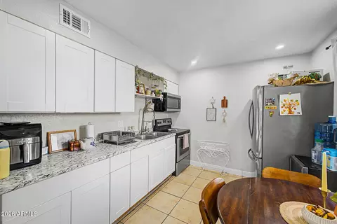 Kitchen - 3849 N 23rd Dr, Phoenix, AZ 85015 photo 2 of 3