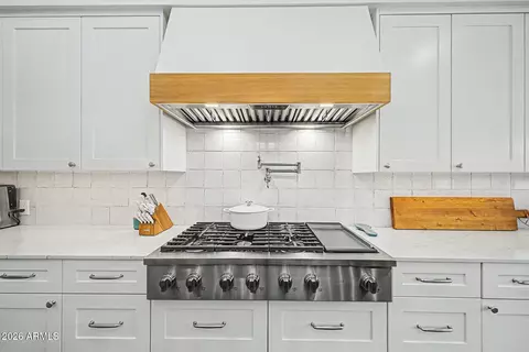 Kitchen - 3722 E Pasadena Ave, Phoenix, AZ 85018 photo 3 of 6